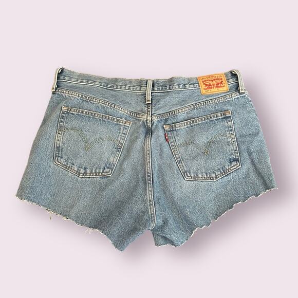 Levi's 501 Button Fly Jean Shorts Cutoff Frayed High Rise Light Wash 33 - Picture 2 of 13